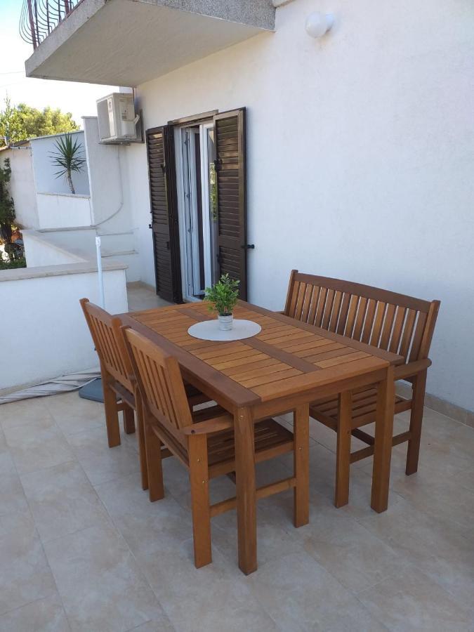 Apartmani Tina Jelsa  Esterno foto