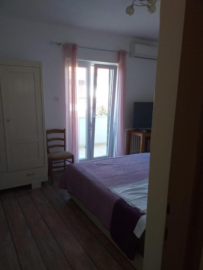 Apartmani Tina Jelsa  Esterno foto