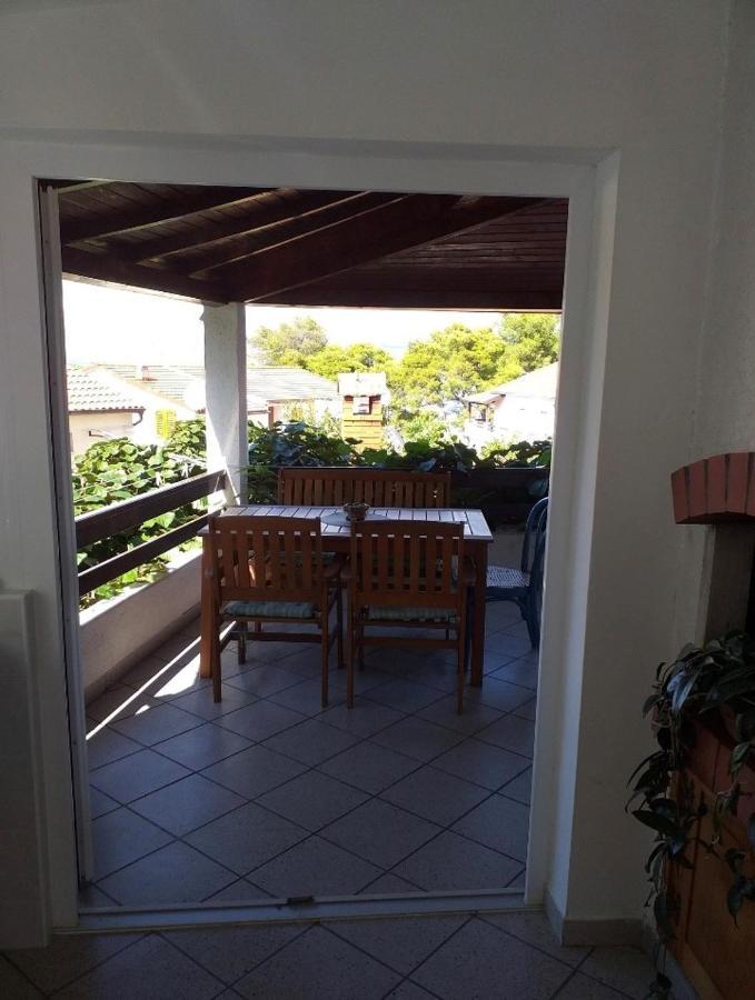 Apartmani Tina Jelsa  Esterno foto