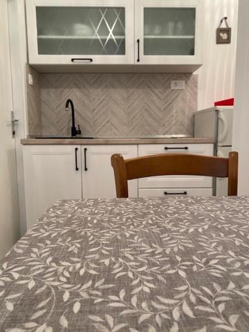 Apartmani Tina Jelsa  Esterno foto
